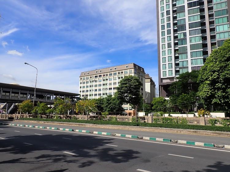 คอนโด ติดถนนนราธิวาสราชนคนินทร์