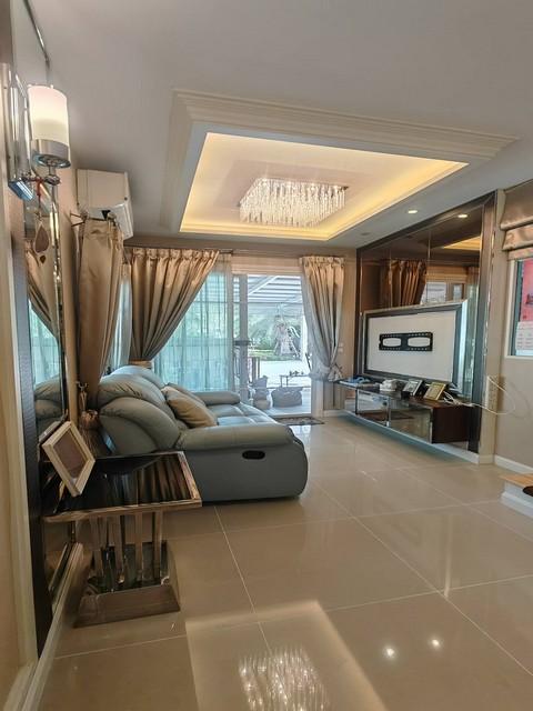 ขายทาวน์โฮม 2 ชั้น หลังริม โกลเด้น ทาวน์ 3 ลาดพร้าว-เกษตร นวมินทร์ซอยนวมินทร์ 42 บ้านตัวอย่าง แต่งหรูพร้อมอยู่ ใกล้ตลาดป 2