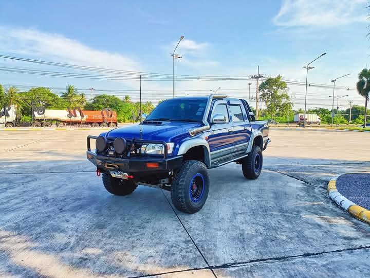 Toyota Hilux Tiger D4D สีน้ำเงิน 2