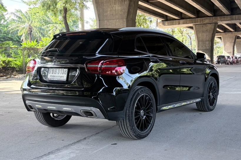 2017 Mercedes-Benz GLA 250 AMG Dynamic Facelift AT รถสวย ขับดี พร้อมใช้งาน รูปที่ 5