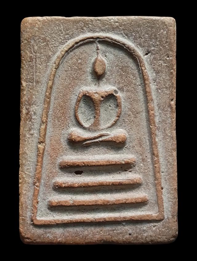 เปิดสมเด็จเนื้อดินสามชั้นหลวงพ่อกวยยุคต้นชอบทักได้ครับ