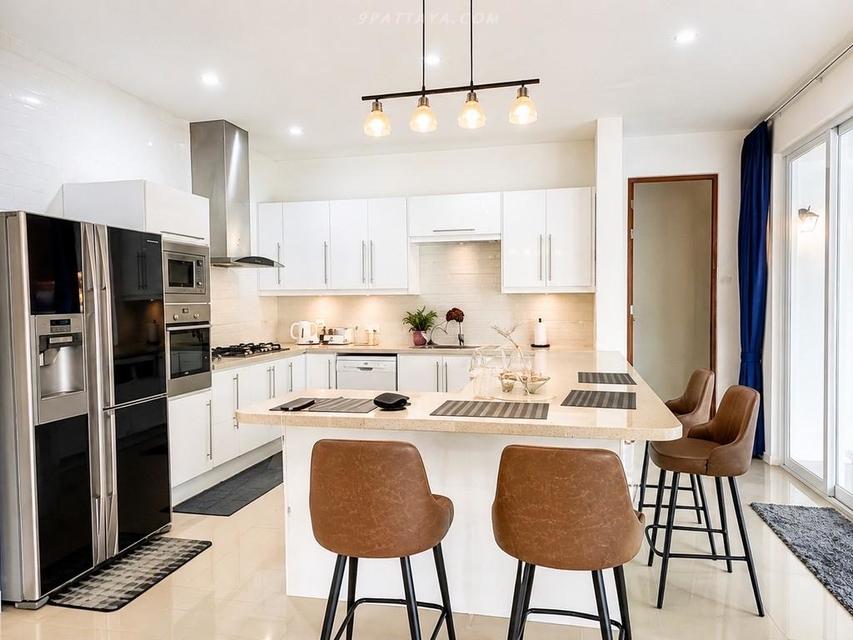 For Rent — Executive Pool Villa in Prime Family NeighborhoodLovely executive pool villa for rent in a quiet and convenient neighborhood. 8