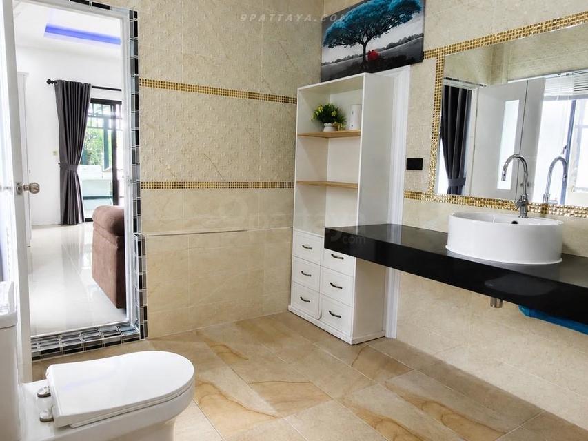 For Sale — Luxury Pool Villa with Tenant at Khao Makok 14, Huai Yai PattayaGreat investment opportunity. Luxury corner pool villa for sale 11
