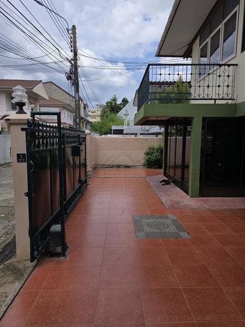 ให้เช่าบ้านเดี่ยว 2 ชั้น 50 ตรว. ซอยลาดพร้าว 64 บ้านเปล่า ไม่มีเฟอร์นิเจอร์ เหมาะทำ Home Office