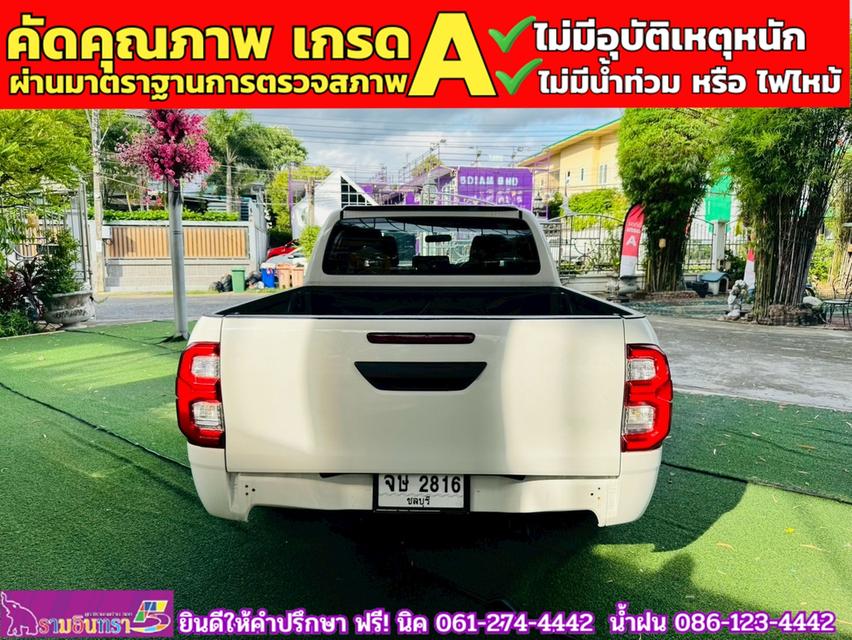 TOYOTA  Hilux Revo Doublecab 2.4 Entry Z edition AUTO ปี 2024 6