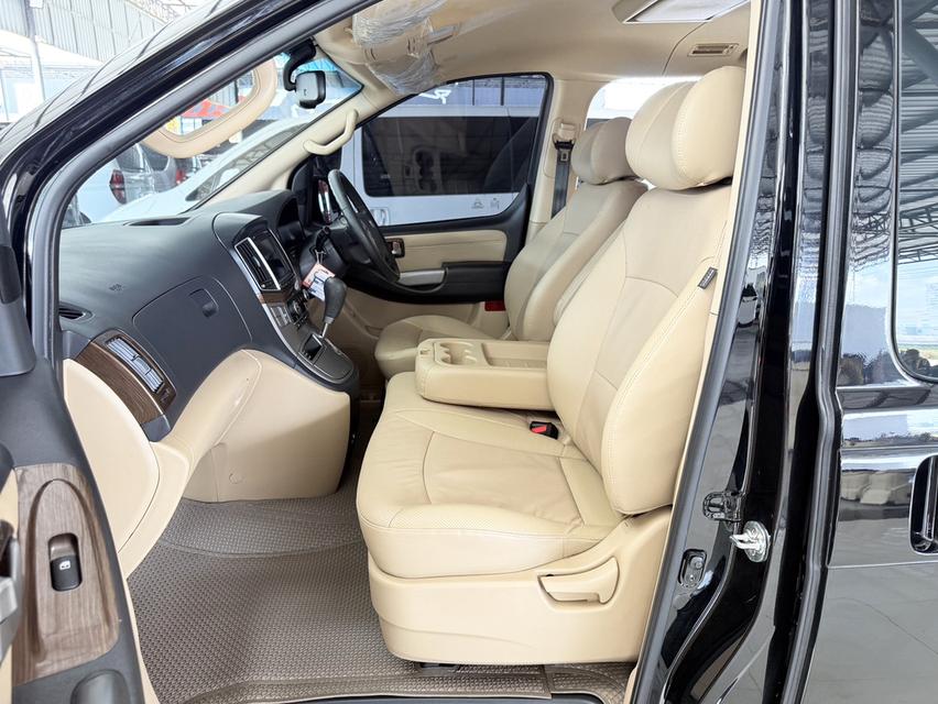 Hyundai H-1 2.5 Deluxe (ปี 2019) Wagon AT 9