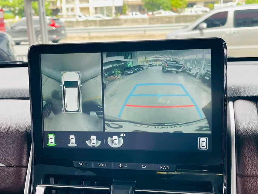 Toyota Innova 2.0 Zenix HEV Premium 2023 8