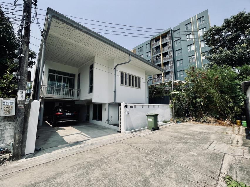 ขายถูก บ้านเดี่ยว-โฮมออฟฟิศ ซอยสุขุมวิท 50 ขนาด 58 ตร.ว. ใกล้ BTS อ่อนนุช *รีโนเวทใหม่ทั้งหลัง* 2