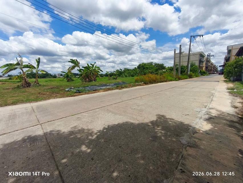 ขายที่ดิน 865 ตรว ติดถนนคอนกรีต ถมแล้ว ซ.บรมราชชนนี 76 ตลิ่งชัน กทม. 4