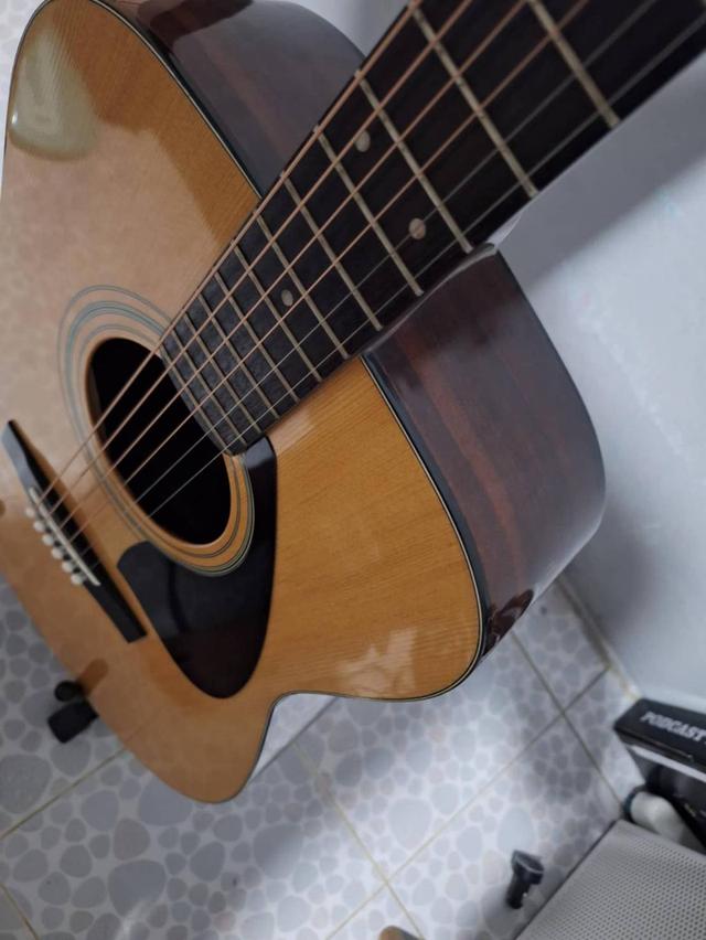 Yamaha FG-718 กีตาร์ Yamaha ผลิตโดย Nippon Gakki Co. LTD ในประเทศญี่ปุ่น