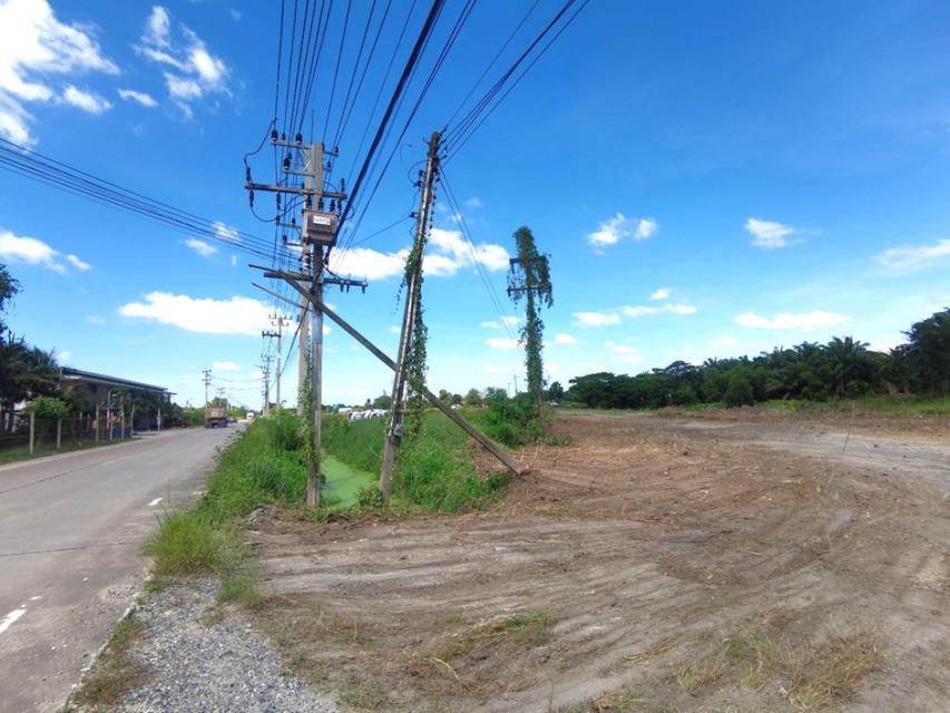 ขาย ที่ดิน ME122 ทำเลดี แปลงใหญ่ ใกล้อมตะนคร มาบโป่ง พานทอง ชลบุรี . 243 ไร่ 3 งาน 19.05 ตรว ติดถนนมาบโป่ง 8 ถนนศุขประยู 2