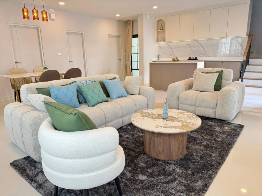 ให้เช่าบ้านเดี่ยวหรู 3 นอน  หมู่บ้าน Centro บางนา ใกล้ Mega Bangna เพียง 10 นาที 2 ชั้น 52 ตรว พร้อมเข้าอยู่ 2