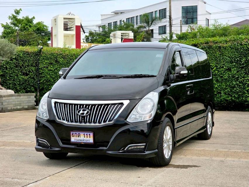 รหัสรถ PEAT610 🚐💨🔥 HYUNDAI GRAND STAREX VIP ปี 2017