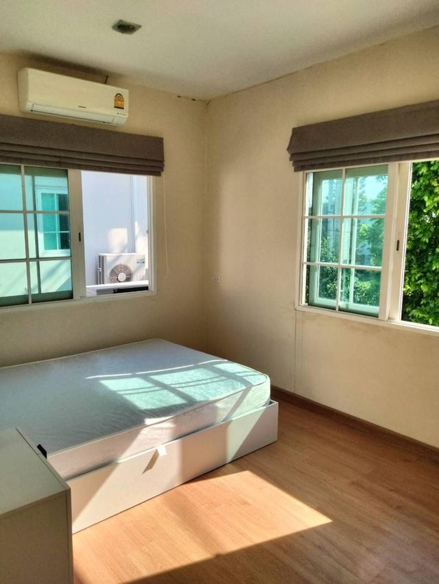 ขายทาวน์โฮม 2 ชั้น หมู่บ้านโกลเด้น ทาวน์ ลาดพร้าว ซอยนวมินทร์ 42 แยก 27 ถนนประเสริฐมนูกิจ แขวงคลองกุ่ม เขตบึงกุ่ม กรุงเทพ ขายราคา 4.30 ล้านบาท 18