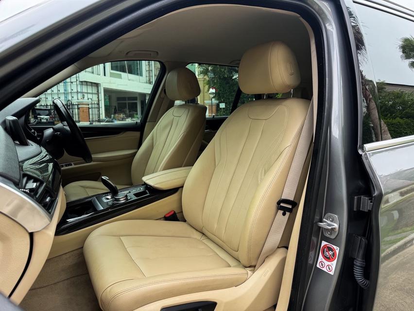 รหัสรถ AVA2096 🆕 BMW X5 sDrive25d F15 ดีเซลล้วน ปี 2017 ออฟชั่นเต็ม สภาพสวยมาก ใช้งานน้อย  13