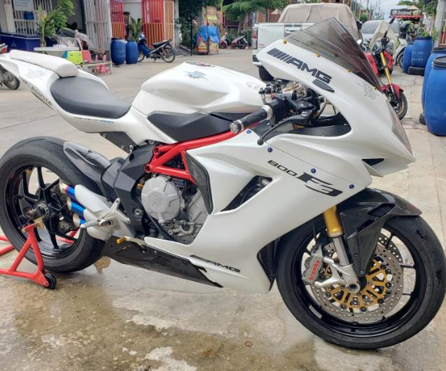 ขาย MV Agusta F3 สีขาว 3