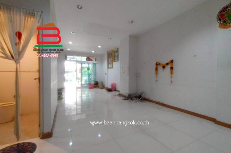 ทาวน์โฮม แกรนดิตี้ 2 สาธุประดิษฐ์ (ใกล้เซ็นทรัลพระราม 3) เนื้อที่ 21.8 ตรว. แขวงบางโคล่ เขตบางคอแหลม กรุงเทพมหานคร 7