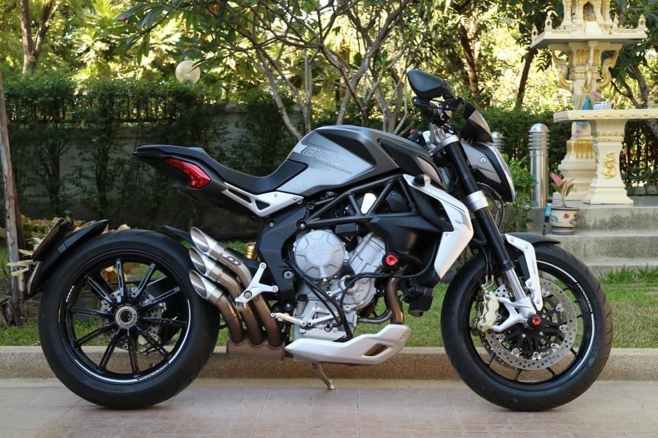 MV Agusta Dragster 800 ขายรถสุดฮิต