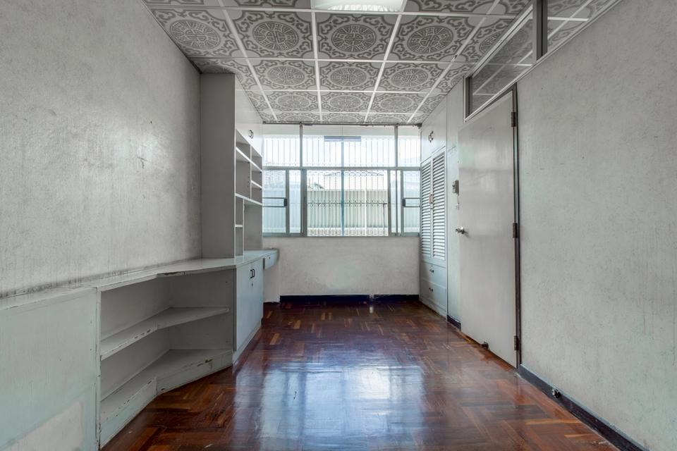 บ้านทาวน์โฮม 3 ชั้นบน “ทำเลที่หาไม่ได้แล้ว” กลางสาทร-เย็นอากาศ-พระราม 4 ซอยศรีบำเพ็ญ 10