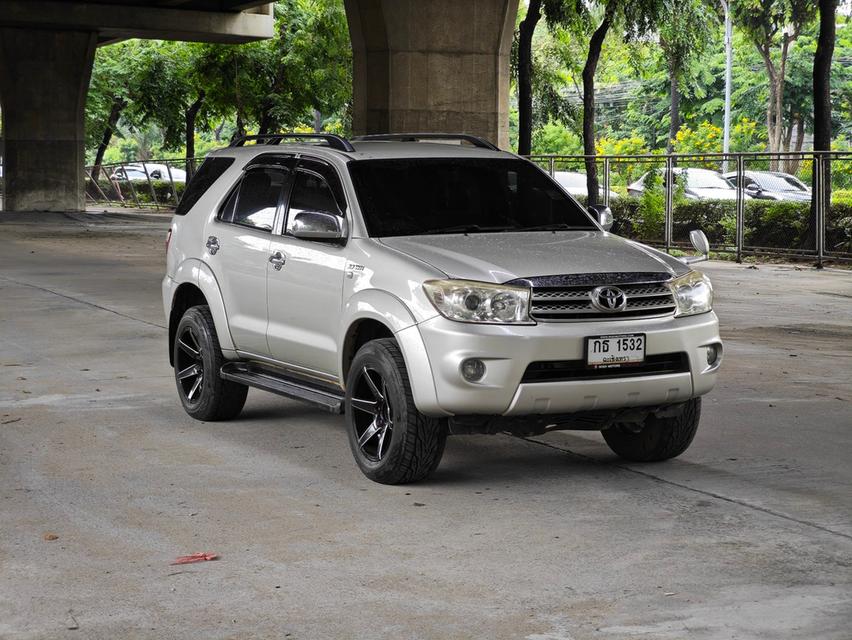 ขายรถ Toyota Fortuner 2.7V ปี 2011 สีเทา เกียร์ออโต้