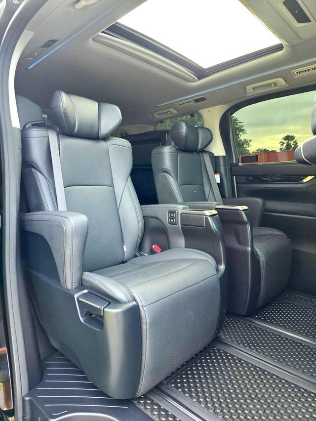 Toyota ALPHARD SRC E-Four ดำ ปี 2022 ไมล์ 57,000 กม.  13