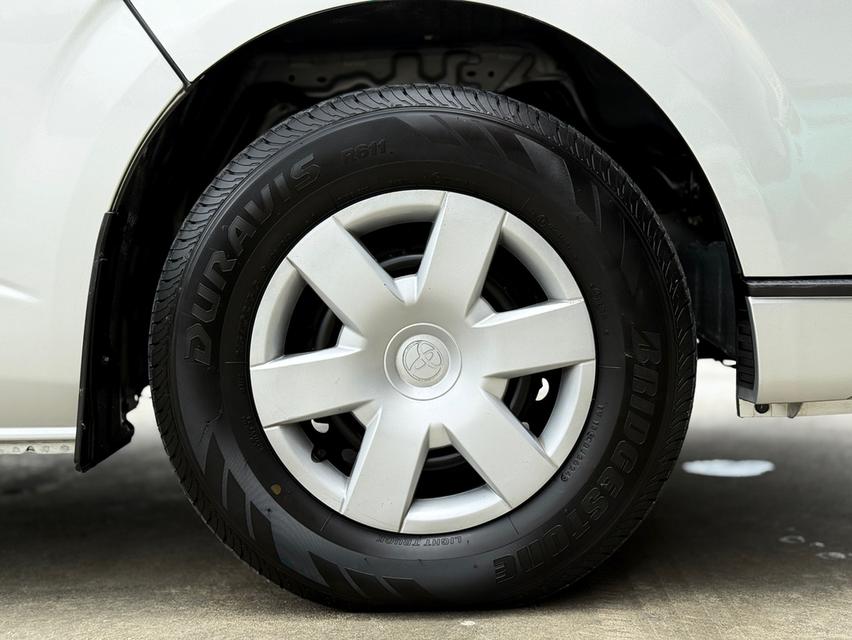 TOYOTA COMMUTER 3.0 D4D 2017 16
