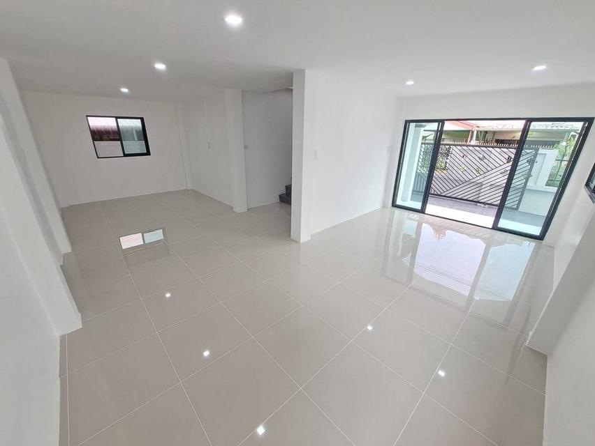 ขายบ้าน พร้อมอยู่ รีโนเวทใหม่ทั้งหลัง หมู่บ้านทวีทอง3 หนองแขม 13