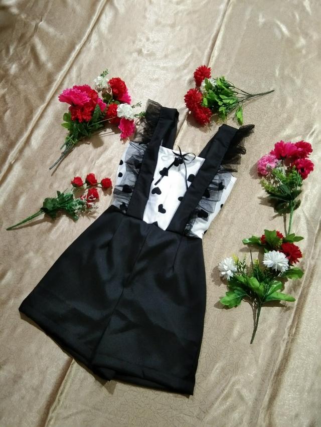 เสี้อผ้าสตรีจั้มสั้น