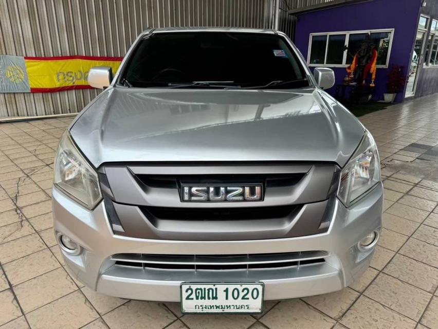  ISUZU D-MAX SPACECAB ดีเซล  ปี2017 เครื่อง1.9cc. เกียร์ธรรมดา -รถไมล์แท้100%คะ 