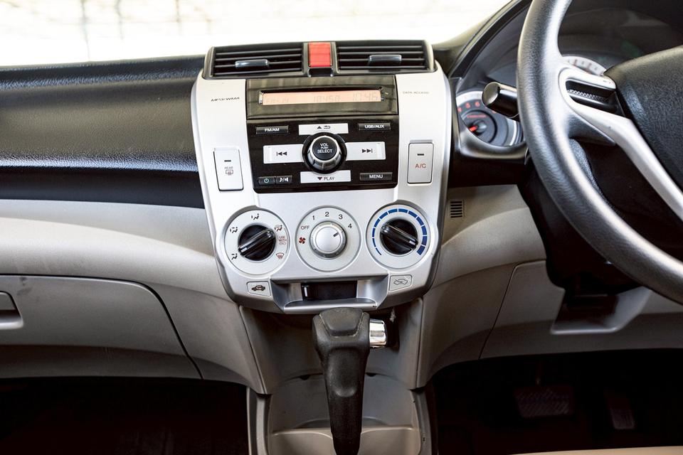 Honda City 1.5S เกียร์ออโต้ ปี 2010 สีดำ  19