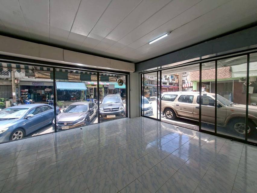 ขายคอนโด ชั้น 1 ห้องมุม ซอยลาดพร้าว 121 ใกล้เดอะมอลล์บางกะปิ (N.1847) 2