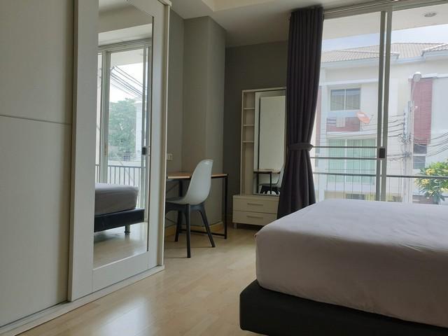 ให้เช่าทาวน์โฮม 3 ชั้น 18 ตร.ว. ย่านพระราม 3 ซอยนนทรี 20 ตกแต่งพร้อมอยู่ ใกล้ทางด่วน 7