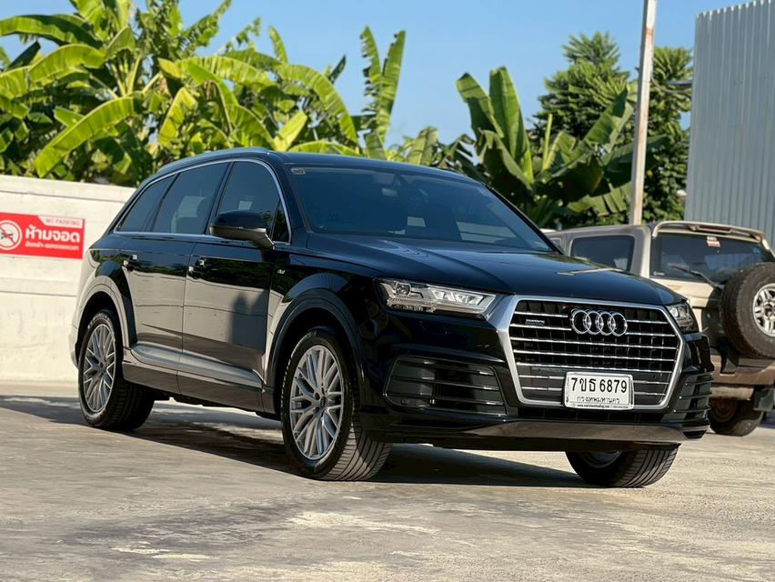 AUDI Q7 3.0 45 TDI QUATTRO AWD ปี 2017 จด 2018