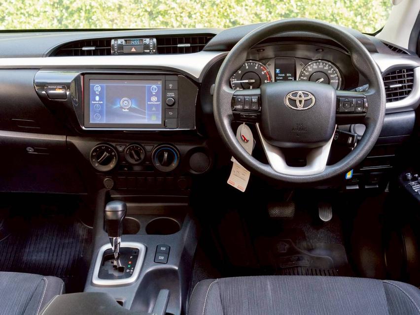 Toyota Revo 2.4 MID Prerunner จดปี 2021 14