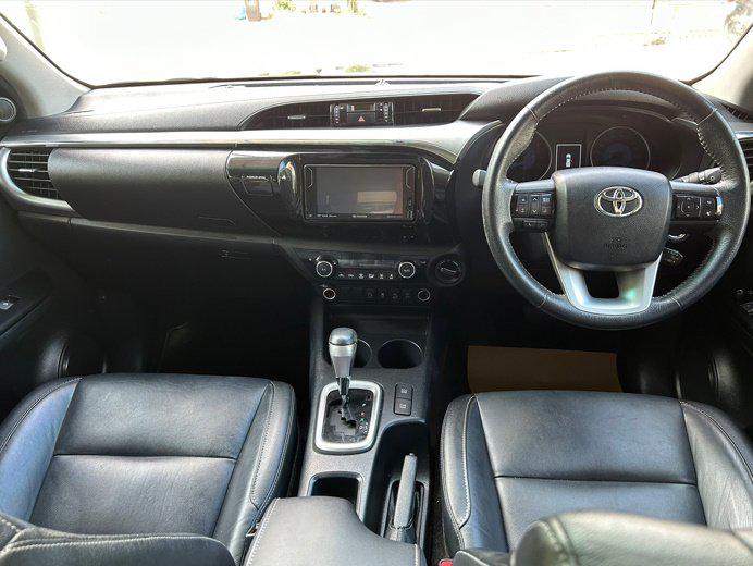 2019 Toyota Hilux Revo 2.8 DOUBLE CAB G 4WD  เกียร์ออโต้ 6
