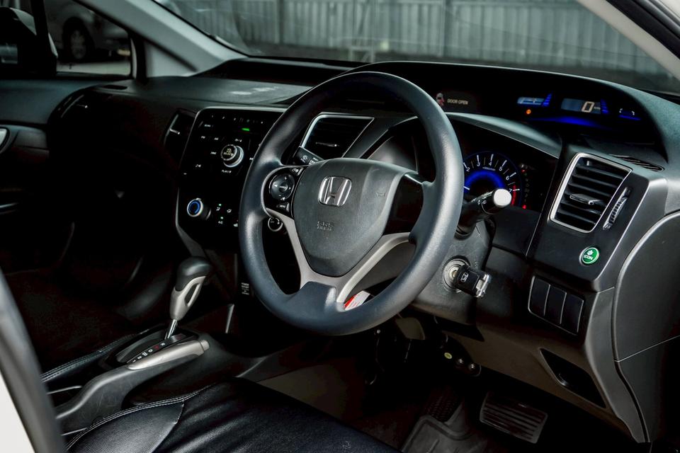 Honda CIVIC FB 1.8 S AT 2015ไมล์ 151,xxx km. !!! ราคา 249,000 บาท รูปที่ 11