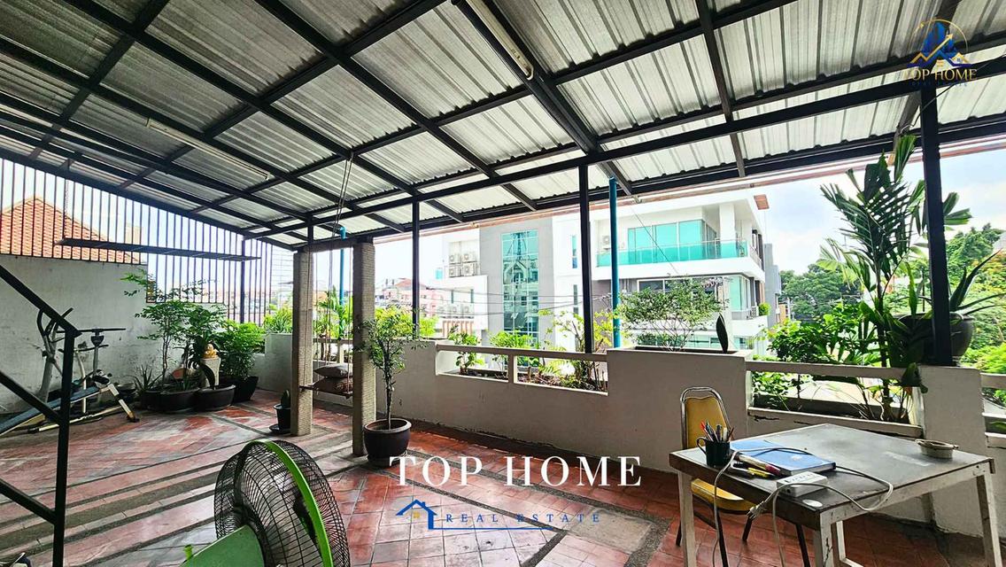 ขายด่วน ทาวน์โฮม 3 ชั้นขนาดใหญ่ ลาดพร้าว 101 ซอย 5 13