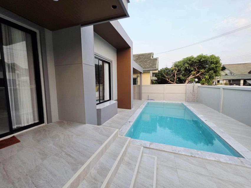 Luxury Pool villa Pattaya for sale 19