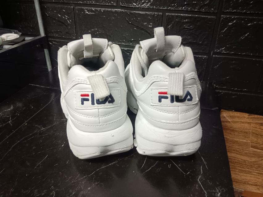 Fila สีขาวเสริมส้น 3