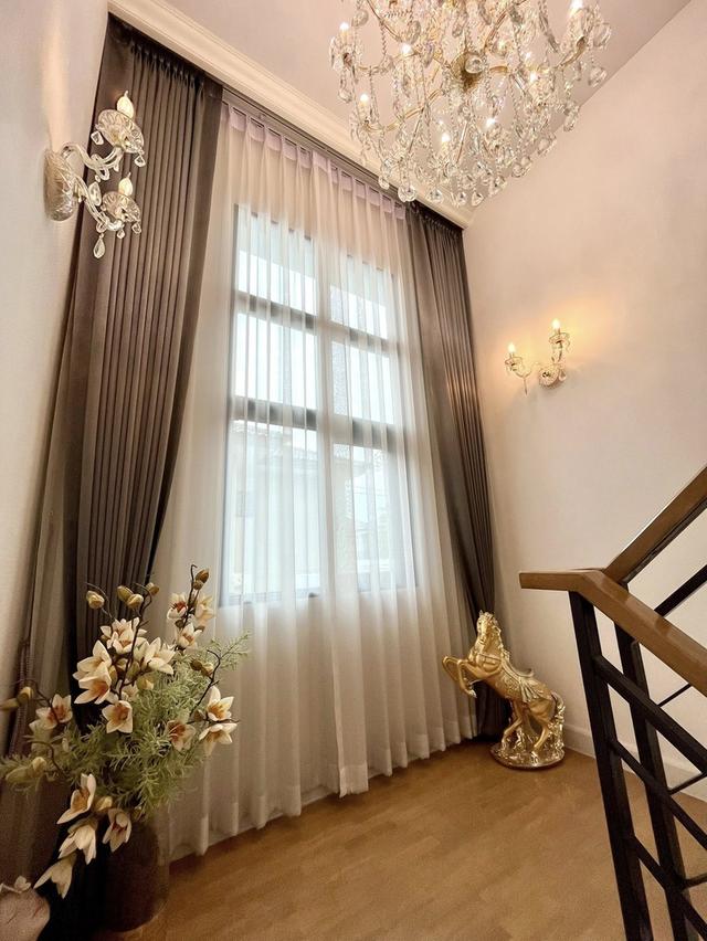 ขายขาดทุนบ้านเดี่ยวหรู 2 ชั้น หมู่บ้าน เซนโทร ราชพฤกษ์ 2 เนื้อที่ดิน 86.4 ตรว. 4 นอน 5 น้ำ บ้านสวย ตกแต่งครบ ใกล้รถไฟฟ้าสายสีม่วง 9