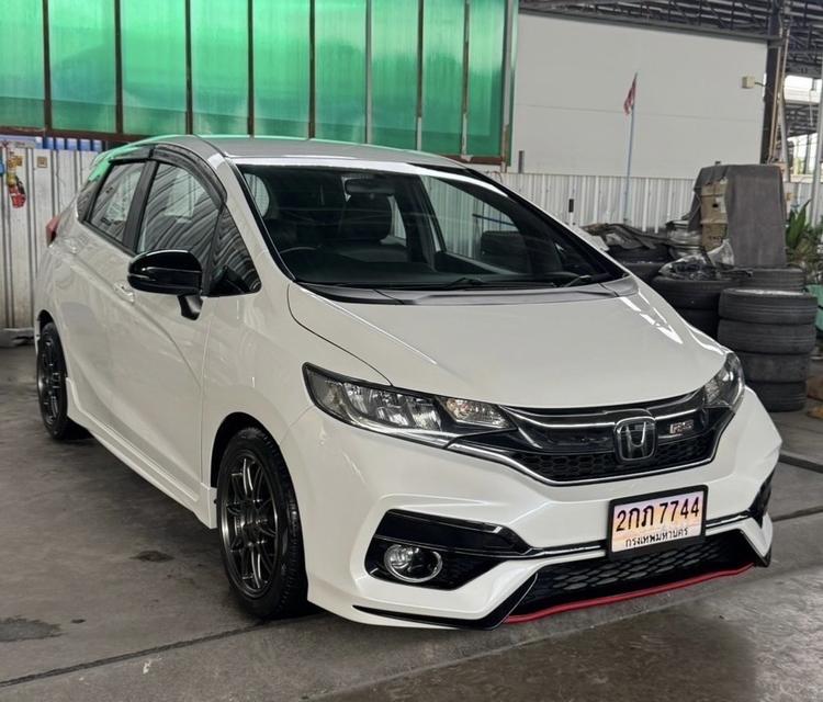 Honda Jazz GK 1.5RS 2017 แต่งพร้อม