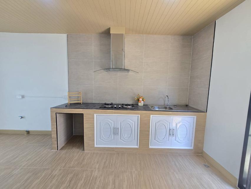 หมู่บ้านนนทวีวิลล์5 ถนนมิตรไมตรี คู้ซ้าย หนองจอก บ้านเดี่ยว2ชั้น หลังมุม 14