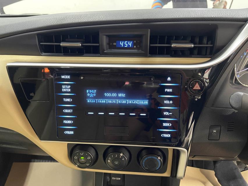TOYOTA COROLLA ALTIS 1.6 G ปี 2019 สีดำ  เกียร์ AT  ไมล์ 191,XXX 11