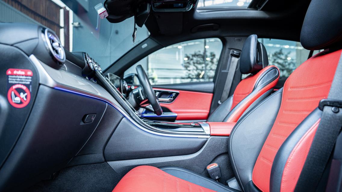 Mercedes-Benz GLC350e Coupe 4Matic AMG Dynamic 2024 สีดำ รูปที่ 16