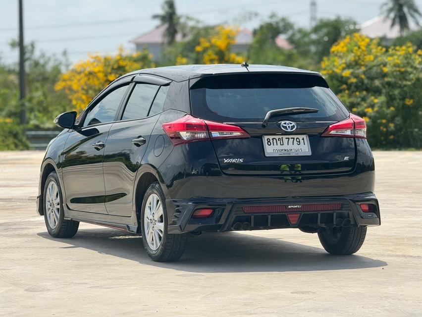 TOYOTA YARIS 1.2 E Y 2019 HACTHBACK สีดำ