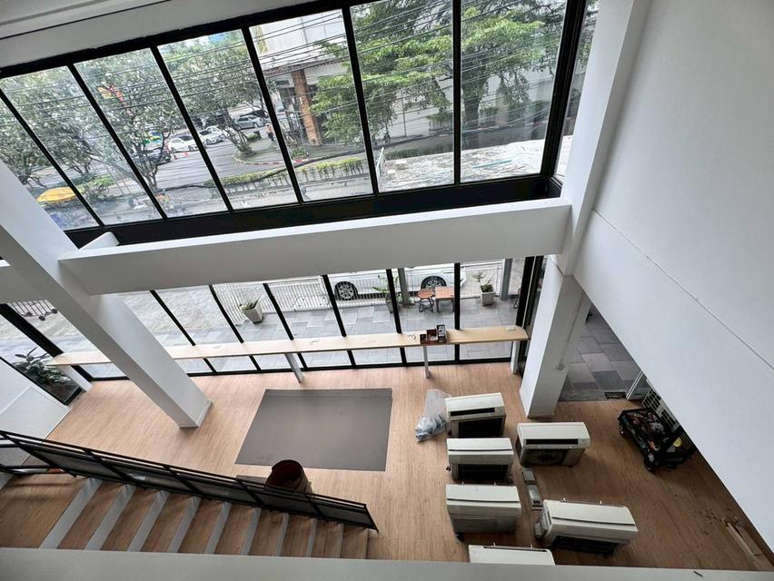 ให้เช่าพื้นที่ ชั้น 1 และชั้นลอย ทำเลเอกมัย ใกล้ BTS เอกมัย (N.1222) 4