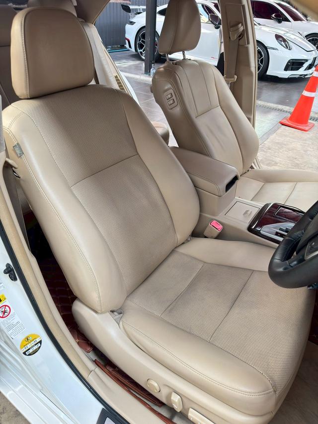 TOYOTA CAMRY 2.5HV DVD ปี 2013 เดิมๆทั้งคัน พาช่างมาตรวจเช็คได้เลย-บุ๊คครบ เช็คศูนย์ทุกระยะ