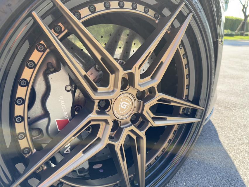 Audi R8 V10 FSI ปี 2011 12