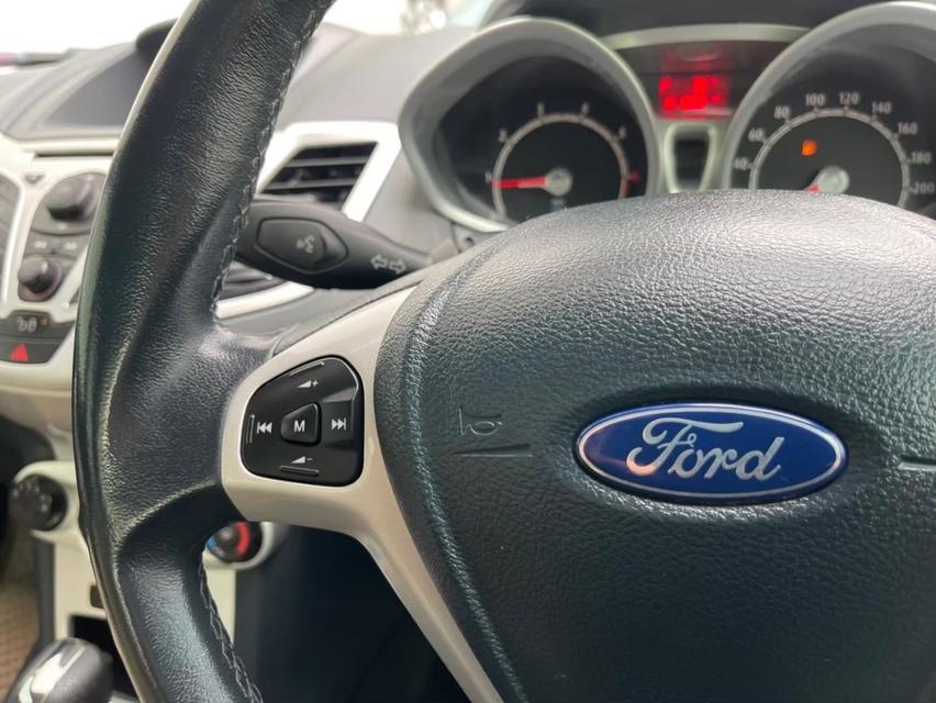 Ford Fiesta 1.5 Sport Top ปี2012  7