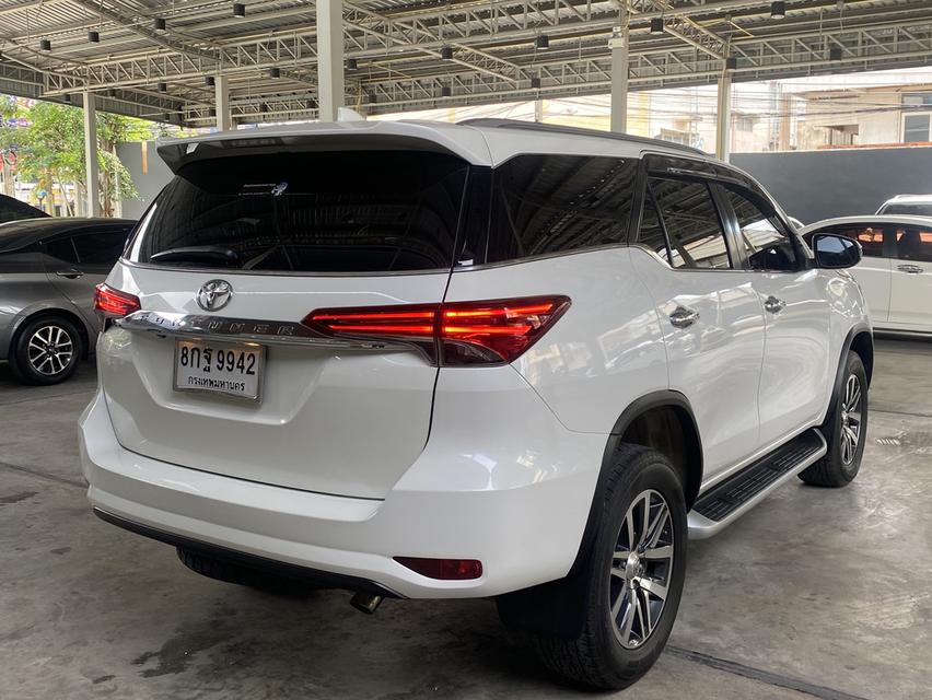 Toyota Fortuner  6